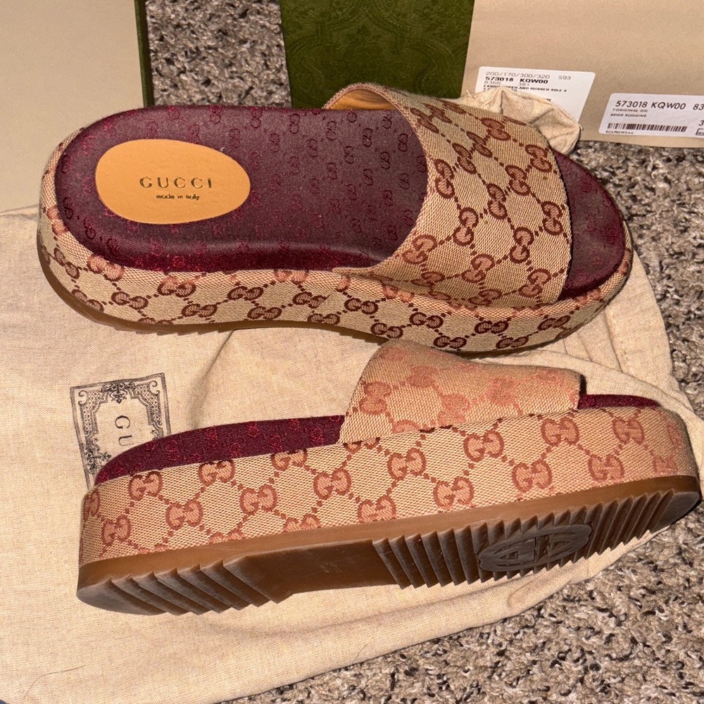 Gucci Women's Tan and Brown Logo Mules